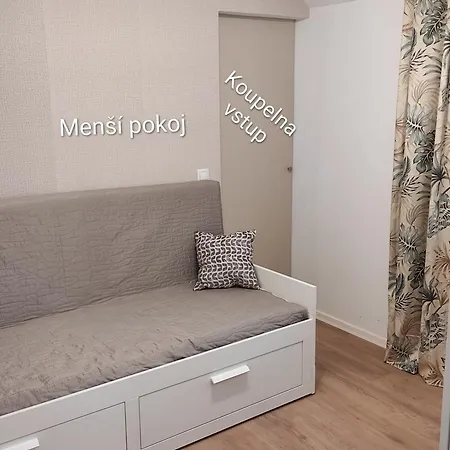 Apartamento V Přízemí Rd - Terasa, Bazén, Zahrada Nechvalin