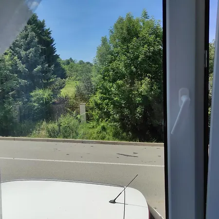 V Prizemi Rd - Terasa, Bazen, Zahrada Apartman *