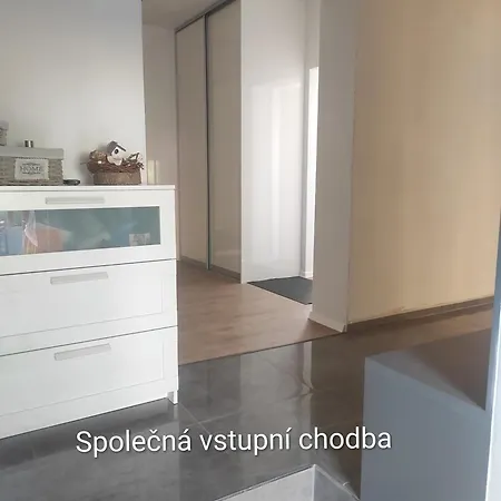 V Přízemí Rd - Terasa, Bazén, Zahrada Apartamento
