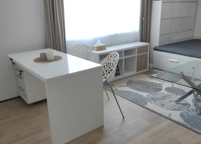 Apartman V Prizemi Rd - Terasa, Bazen, Zahrada Nechvalin