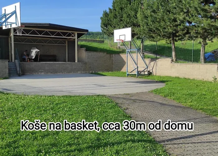 V Prizemi Rd - Terasa, Bazen, Zahrada Apartman